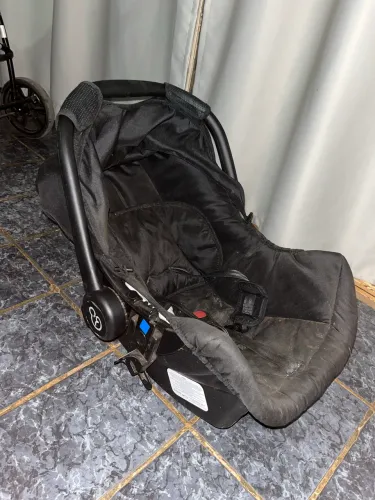 Vende-se bebê conforto galzerano