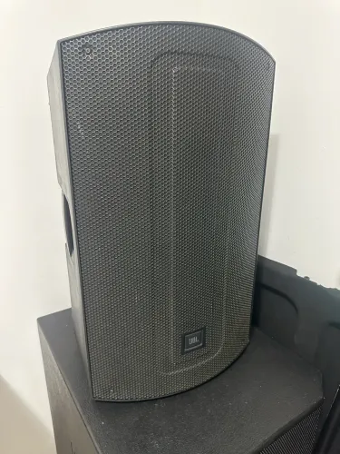 Caixa ativa JBL MAX 15 