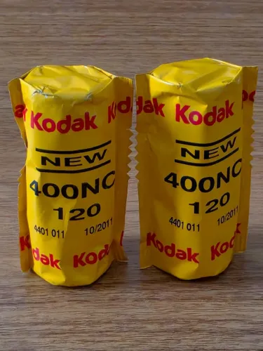 2 Filmes Kodak Portra 400NC - Médio Formato 120 (Expirados)
