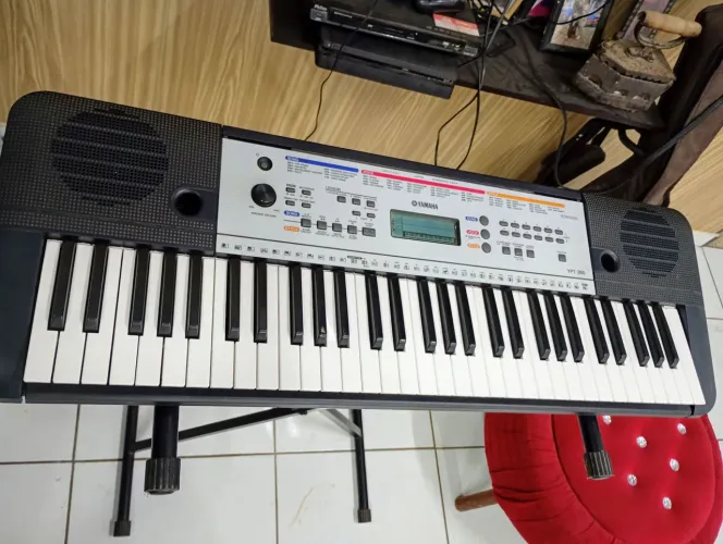Vendo teclado YAMAHA mod. YPT-260