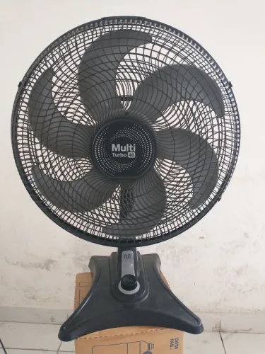 VENTILADOR COM 7 MESES DE USO - PRA VENDER LIGEIRO 