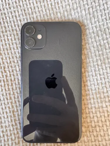 iPhone 11 - 64GB