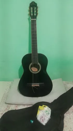 Violão novo