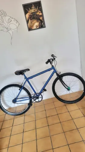 Bike aro 26 AZUL METALICA  PERFEITA PARA USO FAÇO ENTREGA E ACEITO CARTÃO 