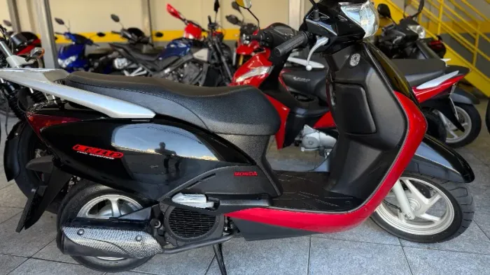 Lead 110 com apenas 11.000 kms