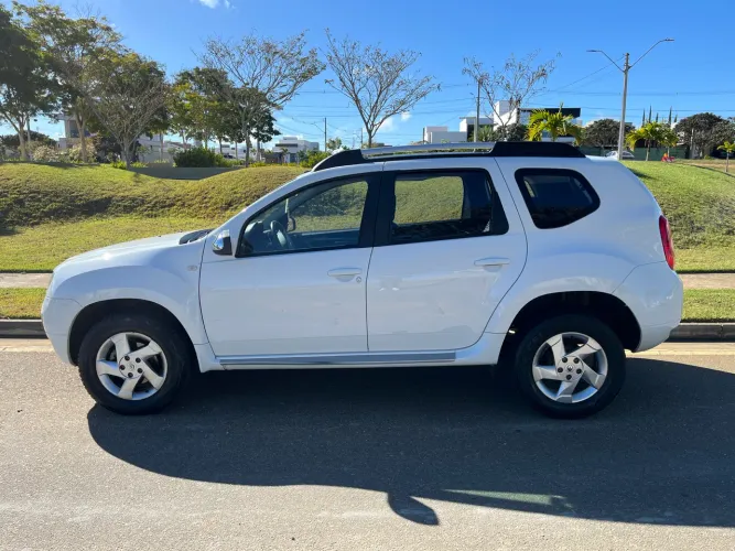 Renault Duster Dynamique 2.0 Hi-flex 16V Aut. 2015