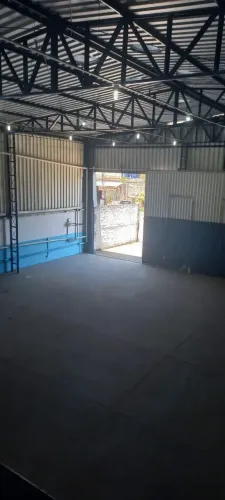 Alugo excelente Galpao 300m2 Ilha de Guaratiba com mezanino e escritorio Guaratiba RJ