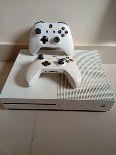 Xbox one S, top! Aceito cartão.