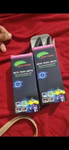 VENDO PISCAS DE LED MODELO FLECHAS