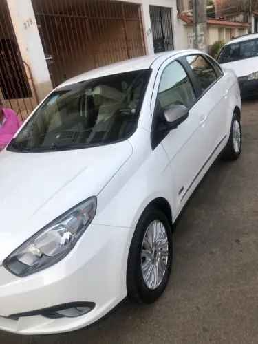 Fiat Grand Siena Essence 1.6 Flex 16V 2017