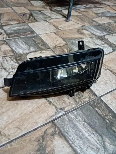Farol de milha golf tsi lado esquerdo original Volks 