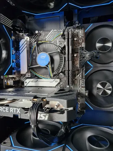 I5-10400f + Placa-mãe Asus H510m-A + 16gb de ram HyperX Fury 2400mhz