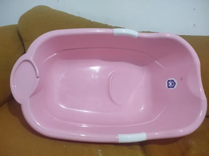 Banheira de bebê feminina