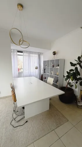 Mesa de escritório branca