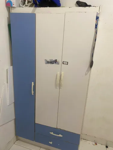 Roupeiro menino
