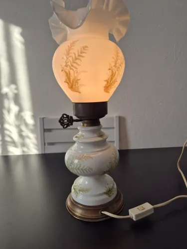 Abajur Vintage Anos 70 - Vidro Leitoso Pintado à Mão
