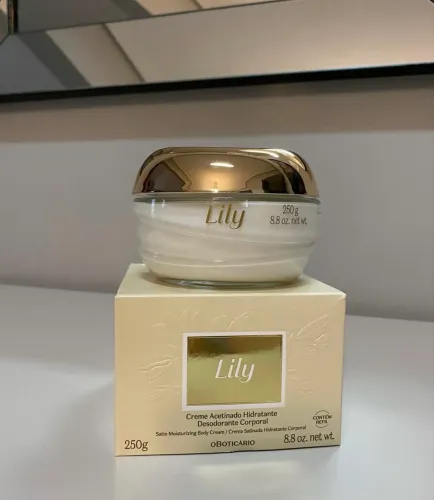 Vendo lily hidratante novo 