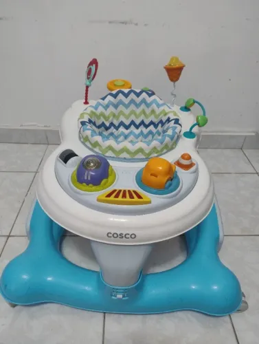 Andador musical para bebê