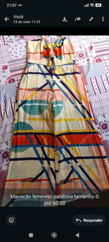 Macacão pantalona estampado amarelo
