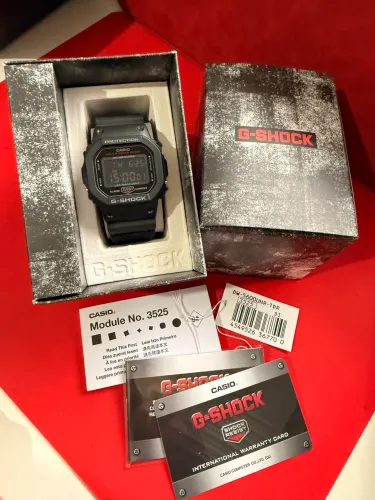 Relógio G-Shock DW-5600UHR-1DR