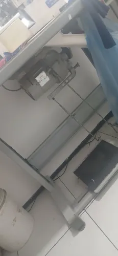 Maquina de costura overlok