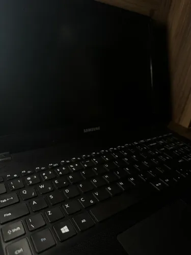 Notebook Samsung 300E em perfeito estado