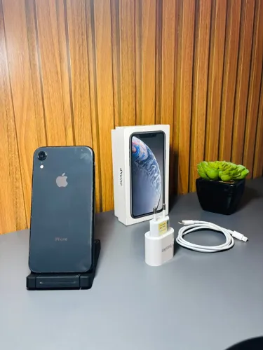iPhone XR | 100% Bateria + Caixa e Carregador