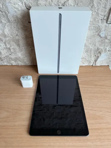 iPad 9 64GB Estado de novo com caixa e capa protetora carregador original