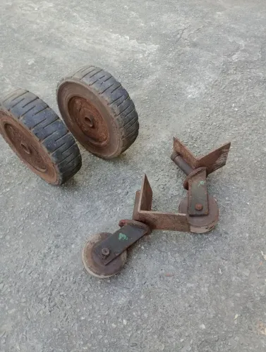 Rodas maciças para carretas náuticas