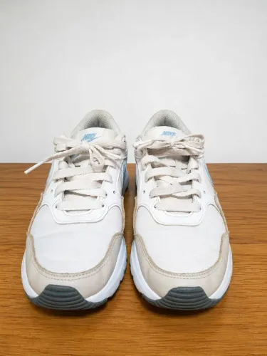 Tênis nike modelo AIR