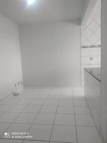 Aluga-se apartamento no bairro Renascença 