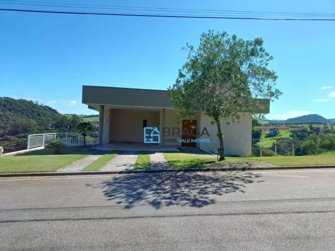 Casa com 3 dormitórios à venda, 237 m² por R$ 1.570.000,00 - Recanto Santa Barbara - Jambe