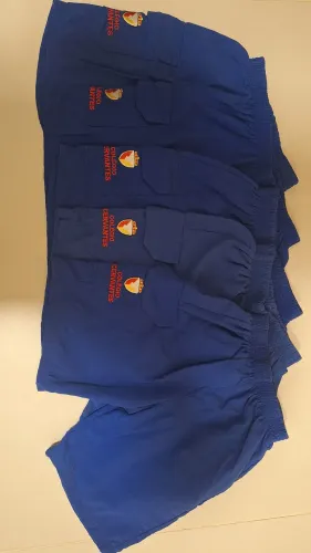Uniforme infantil Colégio Cervantes 