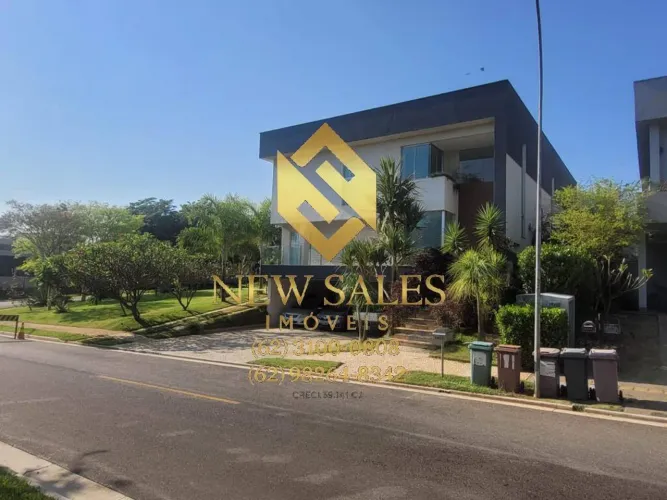 Sobrado/ Condominio- 4 suítes, 468m², 6 vagas- Alphaville Ipês.