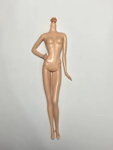 Boneca Barbie - corpo model muse branco