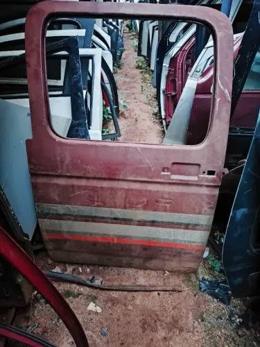 Porta traseira esquerda D20