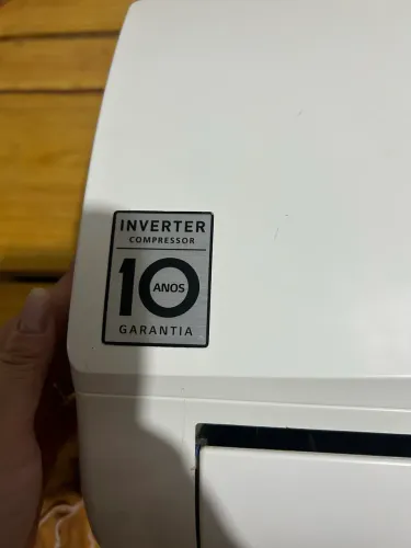 Vendo AR-CONDICIONADO LG INVERTER - 12.000 BTUs