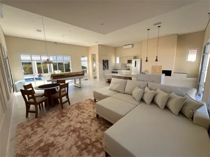 Casa em construção à venda com área de lazer completa pronta no Condomínio Saint Charbel e