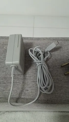Carregador Nintendo dsi original 110v com adaptador