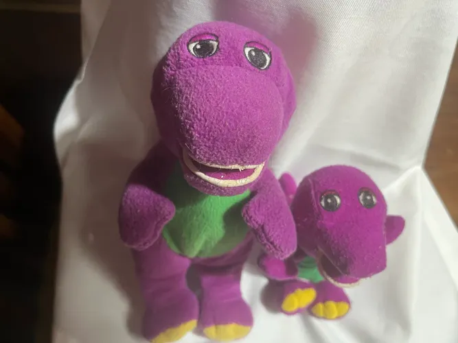 Barney. Boneco pelúcia roxo colecionável