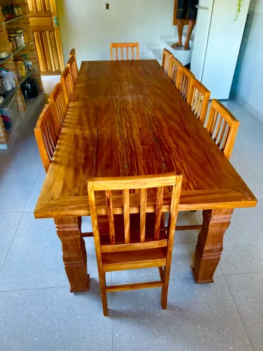 Jogo de mesa com 10 cadeiras