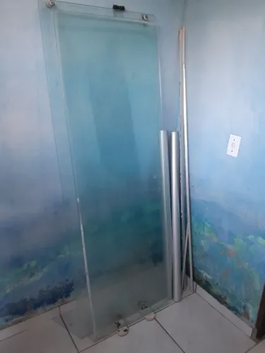 Vendo Box de banheiro completo