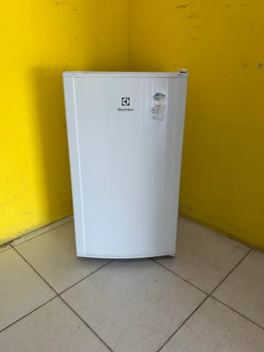 Frigobar Electrolux