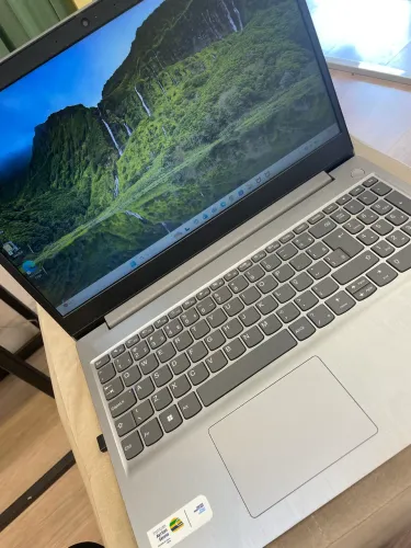 Vendo notebook Lenovo 