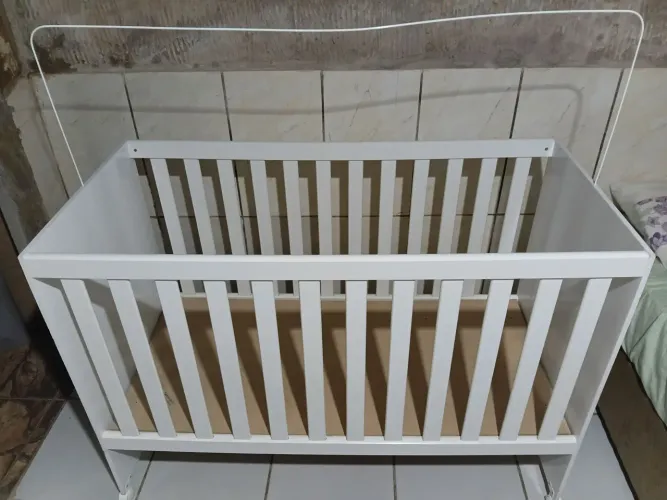 Berço padrão semi novo