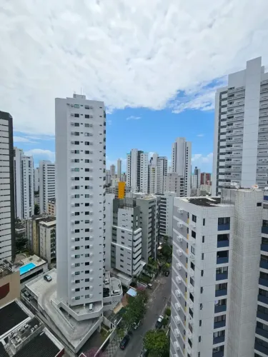 More ao lado colegio Sta Maria, 15 andar, 62 m2, 1 moradia,3 qts 1 st, 2 vgs, lazer compl