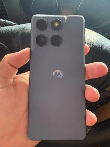 Moto Edge 60 <br>256 gigas <br>Aparelho tudo ok <br>Sem marcas de uso <br>Somente venda !!!