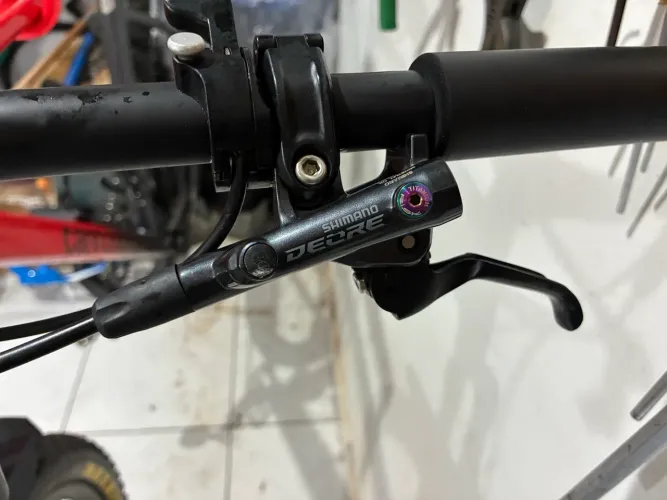 Freio Shimano Deore 4 pistões
