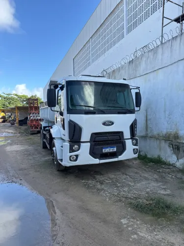 Caçamba 1517 2012