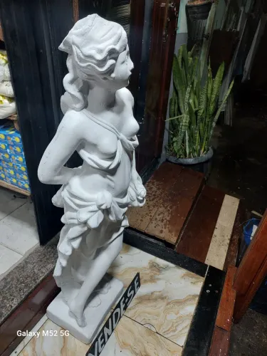 Estatua de jardim